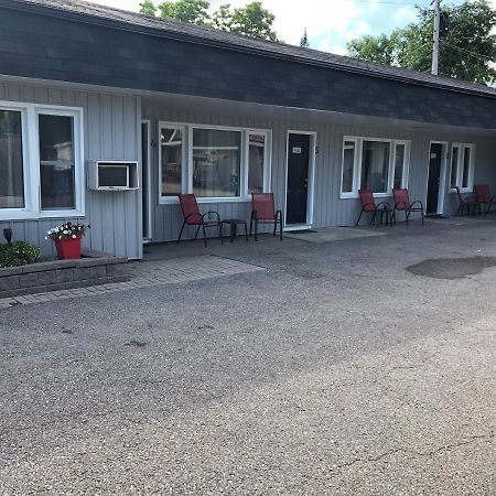 Bobcaygeon New Rockland Motel المظهر الخارجي الصورة