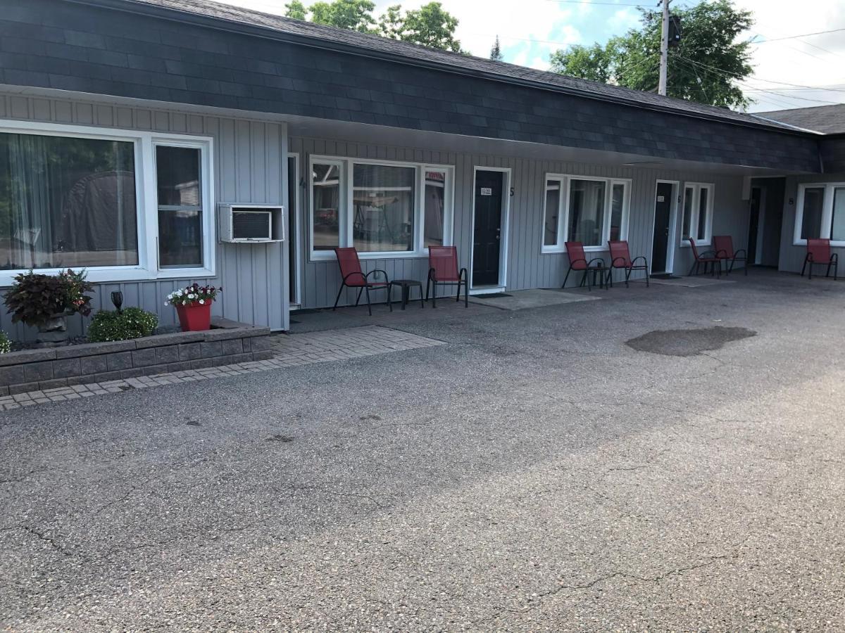 Bobcaygeon New Rockland Motel المظهر الخارجي الصورة